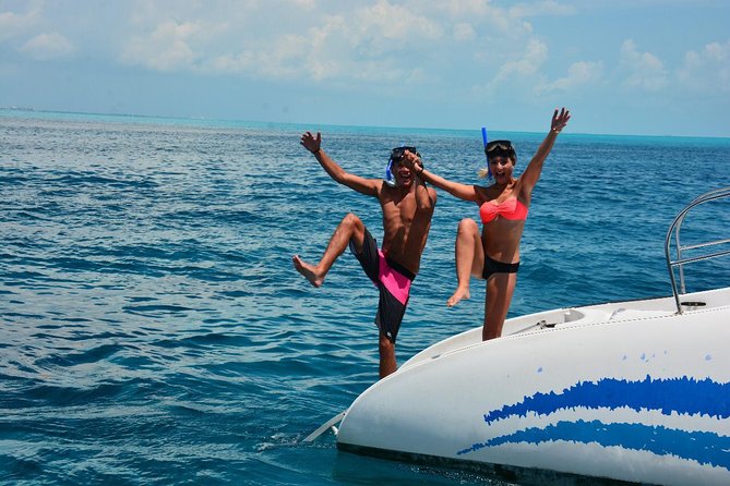Isla Mujeres adventure by Catamaran. Snorkel, open bar and lunch - Snorkeling in the Caribbean water