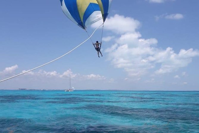 Isla Mujeres adventure by Catamaran. Snorkel, open bar and lunch - Visiting Isla Mujeres beyond the boat