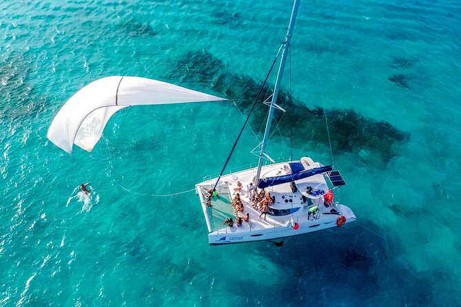 Isla Mujeres Catamaran from Cancun with Open bar and lunch - Snorkeling with provided equipment