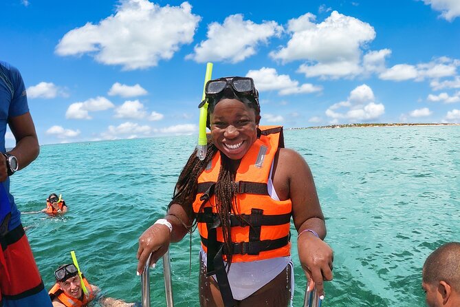 Isla Mujeres Catamaran from Cancun with Open bar and lunch - Free time to see Isla Mujeres your way