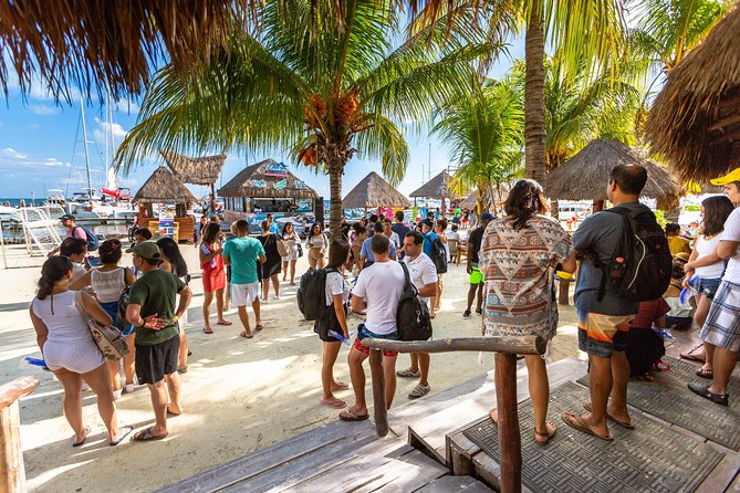 Isla Mujeres Catamaran, Open Bar & Optional Buffet and pick up - Who will enjoy this day most