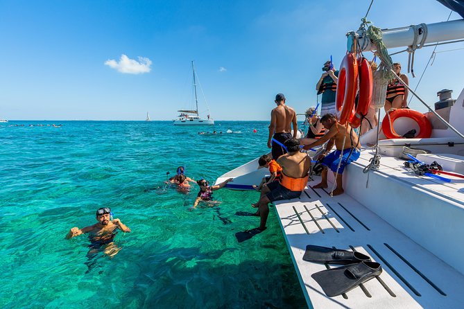 Isla Mujeres Catamaran, Open Bar & Optional Buffet and pick up - Should you book the Isla Mujeres catamaran?