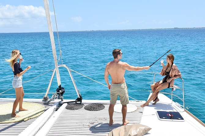 Isla Mujeres Catamaran Plus! Drinks, Snorkel & Beach Club - The return sail and sunset views