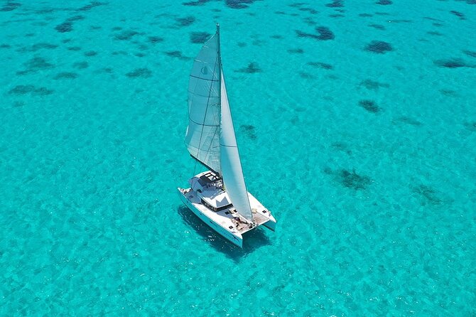 Isla Mujeres Catamaran Plus! Drinks, Snorkel & Beach Club - Boarding at Marina Albatros in Cancun