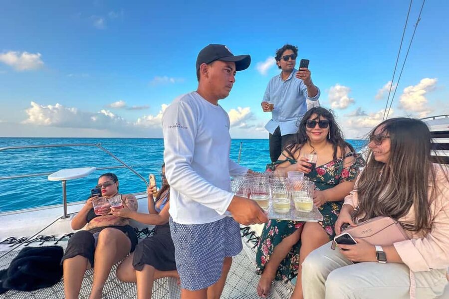 Isla Mujeres: Catamaran Ride with Open Bar, Snorkeling, and Lunch - FAQ