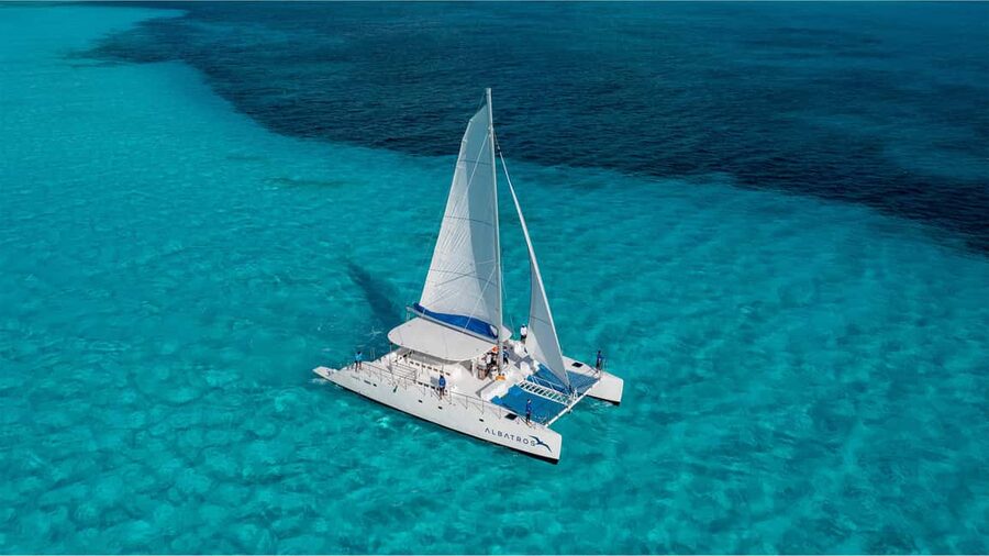 Isla Mujeres Catamaran, Snorkel & Buffet Lunch - Sailing across the Caribbean