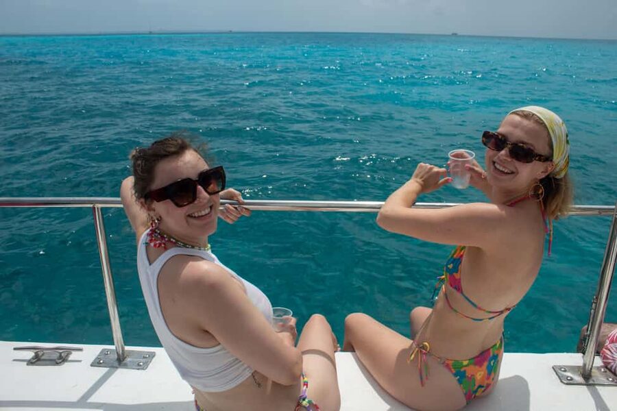 Isla Mujeres Catamaran, Snorkel & Buffet Lunch - One hour at Playa Norte