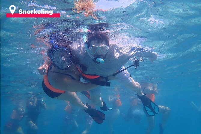 Isla Mujeres Catamaran + Snorkel + Open Bar on board + Buffet - What the crew does well, and where the operation can slip