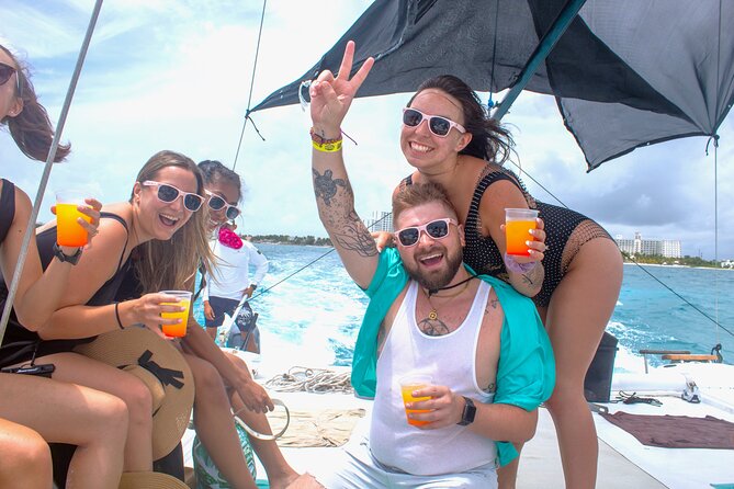 Isla Mujeres Catamaran Tour from Cancun with Snorkel and Open Bar - Your 1.5 hours on Isla Mujeres