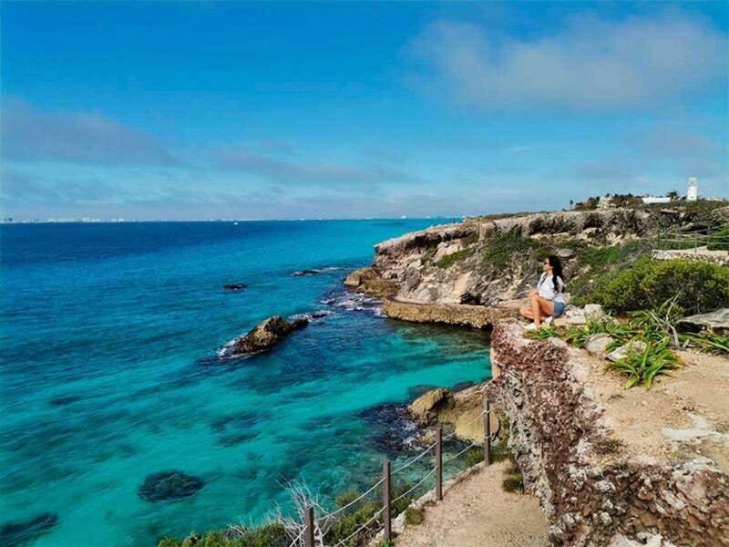 Isla Mujeres Catamaran Tour: Snorkel & Beach Adventure - Snorkeling at El Meco reef and the underwater statues