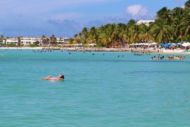 Isla Mujeres Catamaran Tour with Snorkeling at MUSA, Buffet Lunch & Open Bar - Crew service can make or break the day