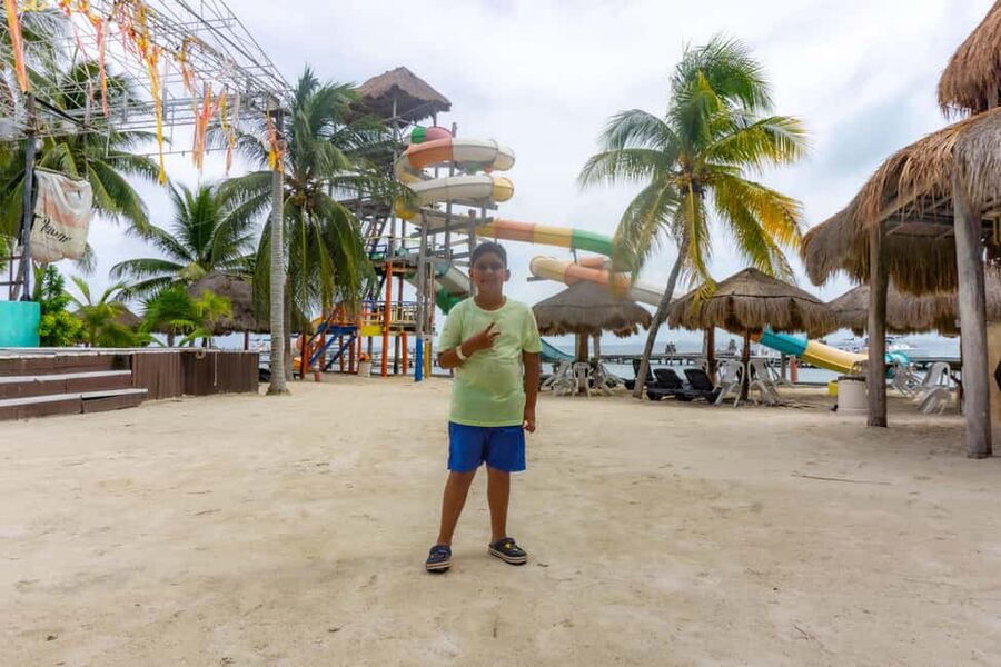 Isla Mujeres Catamaran Tour with Snorkeling & Open bar - Who will enjoy this Isla Mujeres catamaran trip
