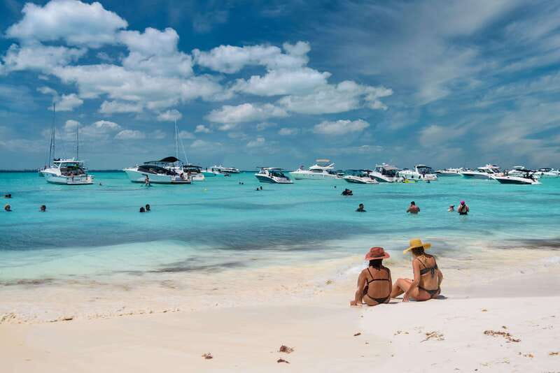 Isla Mujeres: Catamaran with Open Bar, Snorkeling and Lunch - Lunch, drinks, and the timing problem