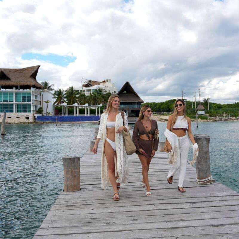 Isla Mujeres: Deluxe Catamaran Tour - Snorkeling near Isla Mujeres