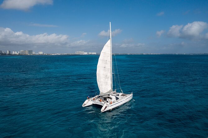 Isla Mujeres Plus by Albatros Catamarans - Seeing the center of Isla Mujeres
