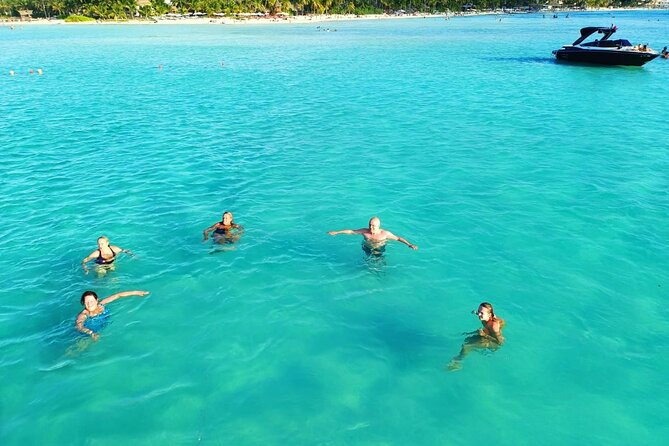 Isla Mujeres Premium Tour in Private Catamaran with Lunch - Lunch at Club Playa Mexico
