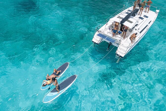 Isla Mujeres Private Catamaran, Cruising, Snorkeling having Fun!! - Stop three: Playa Norte from the water