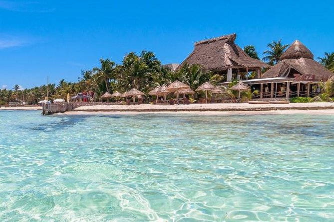 Isla Mujeres tour in a Catamaran with snorkel, open bar, lunch - Who will enjoy this boat most