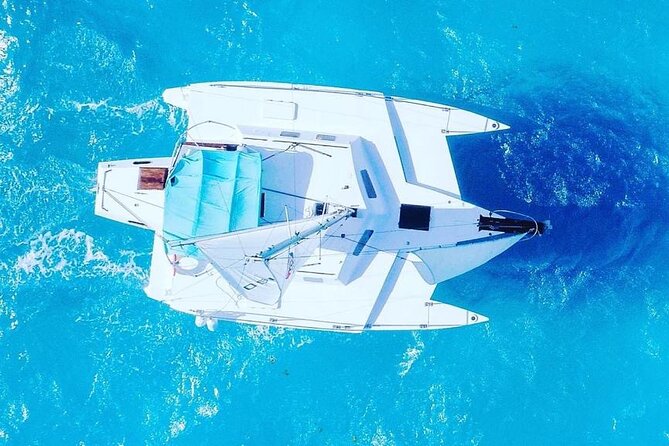 Isla Mujeres Tour in Private Catamaran with Snorkel and Lunch - Lunch at Club Playa Mexico