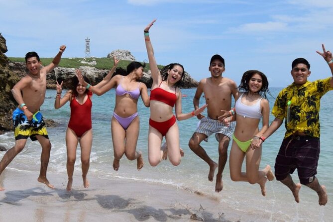 Islas Marietas Experience! Catamaran Nature Trip - Crew service and the feel of the day