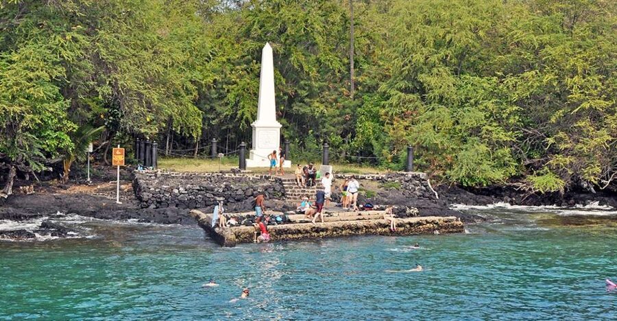 Kailua-Kona: Captain Cook Reef Catamaran Day Trip with Lunch - Key points to know before booking