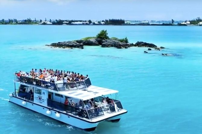 Kings Warf Catamaran Cruise, Snorkel & Refreshments - Gear, flotation, and comfort on board