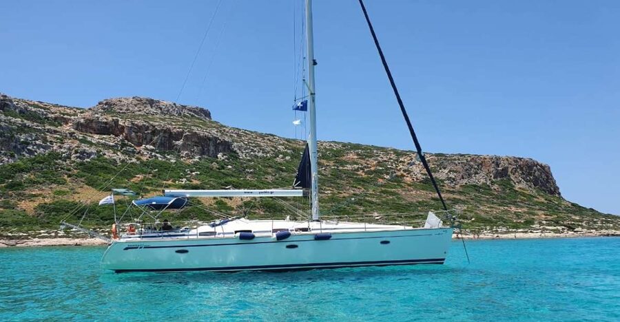 Kissamos: Catamaran Cruise to Balos & Gramvousa with Lunch - Shared catamaran or private cruise?