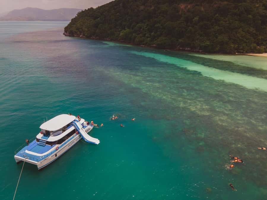 Koh Samui: Koh Tan and Koh Madsum Half-Day Tour by Catamaran - Koh Madsum and the swimming pigs