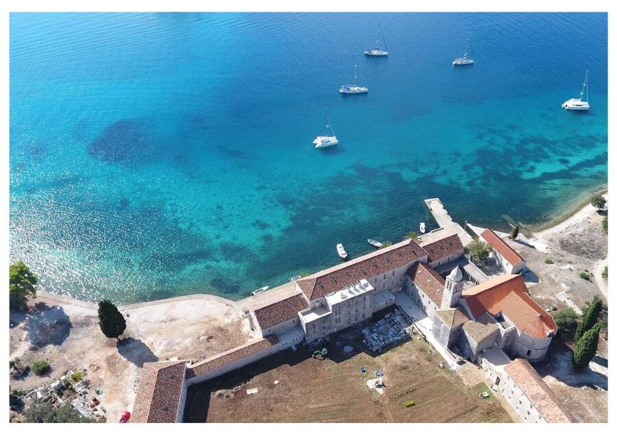 Korčula 3 ISLAND CATAMARAN TOUR Badija - Vrnik - Stupe - Three islands, three different kinds of stops