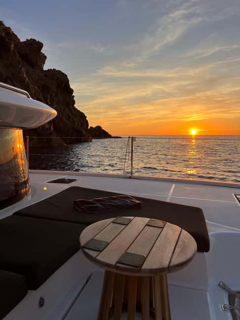 L'Île-Rousse, Corsica Catamaran Excursion: Agriates Sunset Aperitif - Crossing toward the Agriates Desert