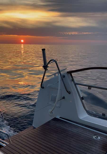 L'Île-Rousse, Corsica Catamaran Excursion: Agriates Sunset Aperitif - Who will enjoy this catamaran trip