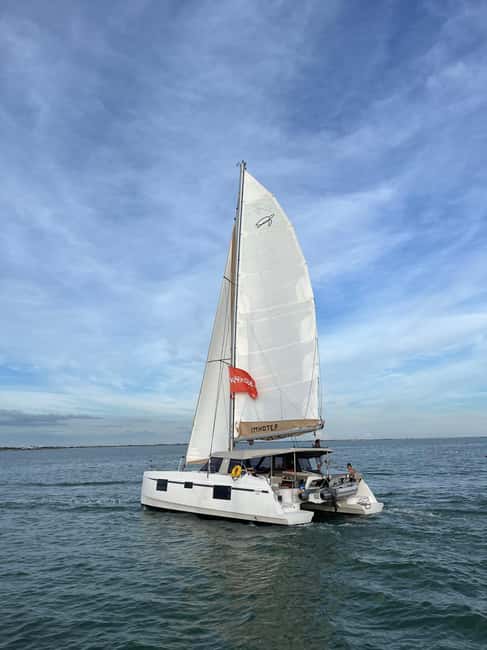 La Flotte en Ré - 5H30 Sailing Catamaran Long Cruise - Key points to know before you book