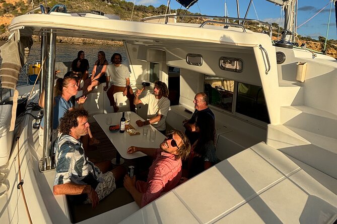 Lagoon 440 · Comfortable catamaran for Ibiza and Formentera - Platja des Jondal and the first taste of open water