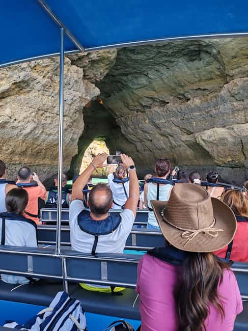 Lagos: Benagil Caves Catamaran Tour (2.5 hours) for the whole family - Carvalho Beach and the smaller caves