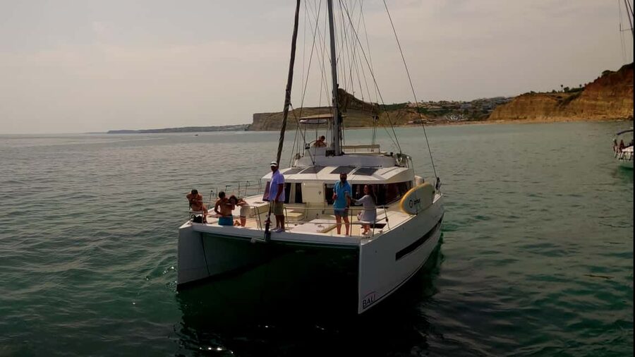 Lagos: Sunset Catamaran Cruise with Welcome Drink - Prainha and the Cliffs Around Vau