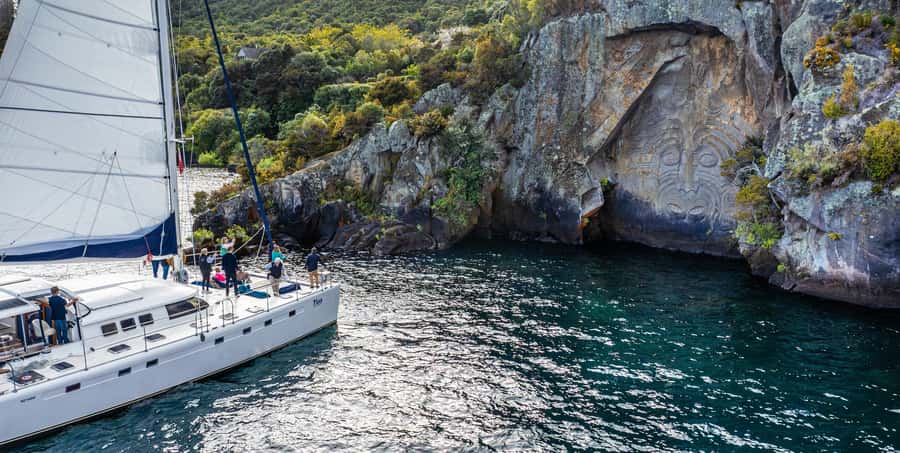 Lake Taupo: Luxury Sailing Catamaran to Māori Rock Carvings - Should you book Tiua?