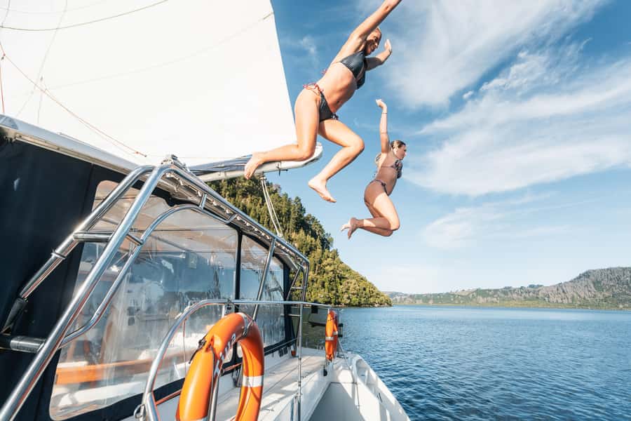 Lake Taupo: Luxury Sailing Catamaran to Māori Rock Carvings - How much value do you get for $41?