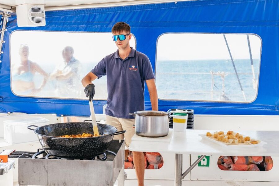 Lanzarote: Day Trip to the Papagayo Beaches by Catamaran - What the return sailing adds