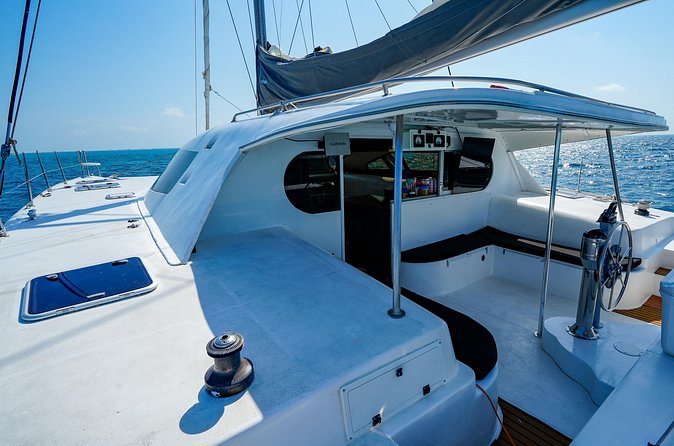Laura Catamaran Private Tour to Isla Mujeres - Exploring Isla Mujeres by Golf Cart