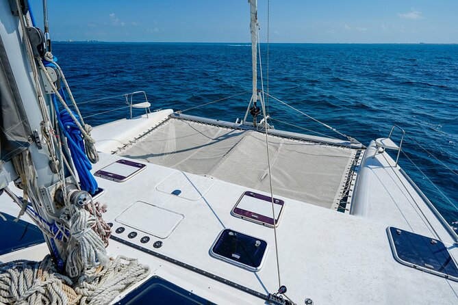 Laura Catamaran Private Tour to Isla Mujeres - The Return Ride and Caribbean Sunset