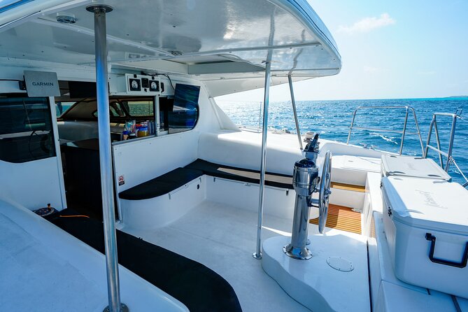 Laura Catamaran Private Tour to Isla Mujeres - Crew Service and the Human Side of the Trip