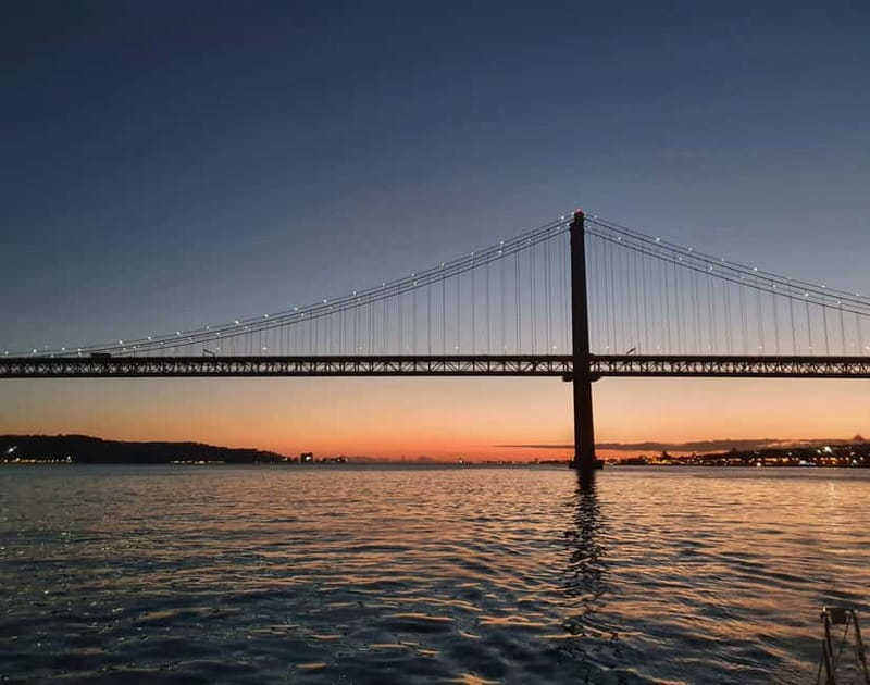 Lisbon: Catamaran Cruise with Drinks & Pastel de Nata - The Champalimaud Foundation and the return trip