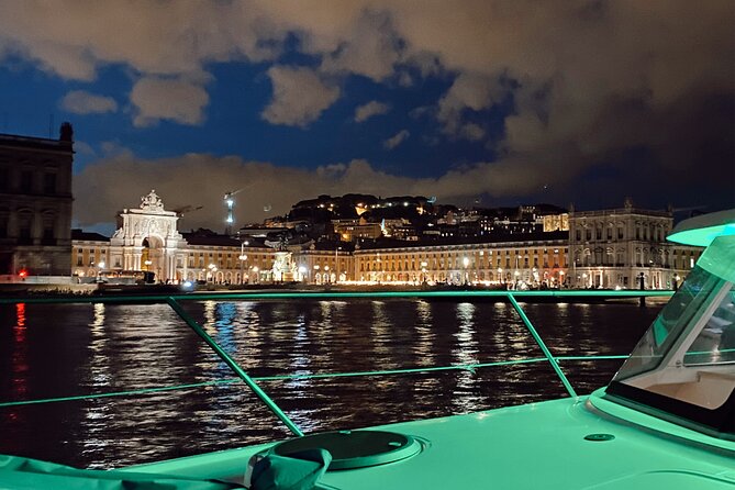 Lisbon NYE Fireworks Catamaran Cruise with Food and Drinks - Food, drinks, and the small-group setting