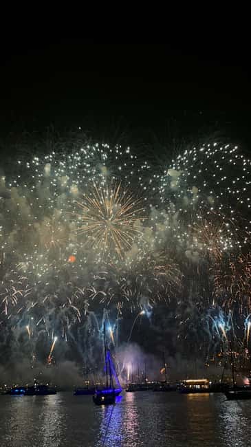 Lisbon: NYE Fireworks Catamaran Cruise with Food & Drinks - Why a Tagus cruise changes New Year’s Eve
