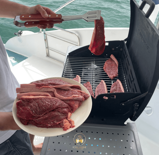 Lisbon: Private Luxury Catamaran Tour with Welcome Drink - Meeting at Doca de Belém