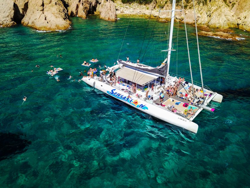 Lloret de Mar: Catamaran Sailing Cruise with BBQ and Drinks - What to pack for a comfortable afternoon