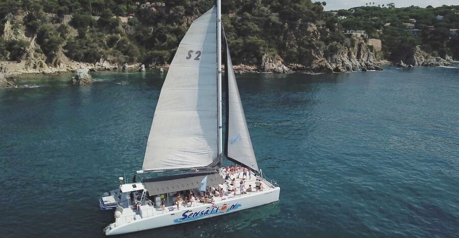 Lloret de Mar: Sunset Catamaran Cruise with DJ and Drinks - Key points to know before booking