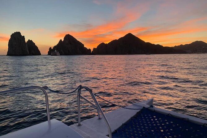 Los Cabos Catamaran: Iconic Sunset Cruise with Drinks & DJ - The cancellation issue you should take seriously
