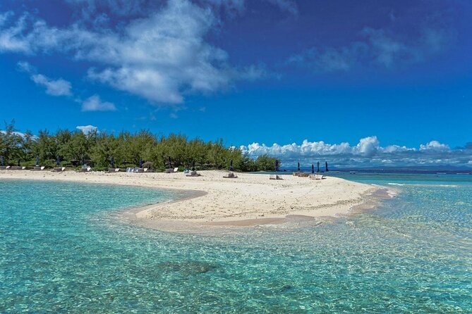 Luxury Catamaran Cruise: The Northern Islands - Northern Mauritius by catamaran: the key points