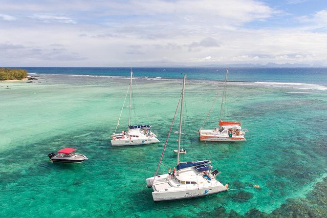 Luxury Catamaran Cruise: The Northern Islands - Snorkeling in the Indian Ocean